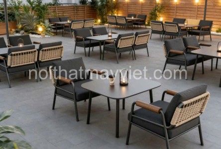BỘ BÀN GHẾ NGOÀI TRỜI – ĐIỂM NHẤN HIỆN ĐẠI CHO KHÔNG GIAN SÂN VƯỜN