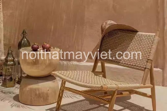 GHẾ KHUNG GỖ SỒI ĐAN DÂY NHỰA – SỰ KẾT HỢP HÀI HÒA GIỮA TỰ NHIÊN VÀ HIỆN ĐẠI