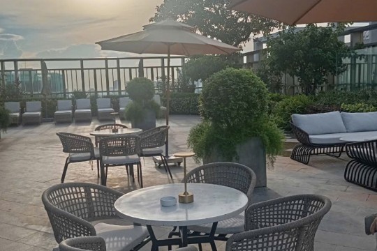 CHỌN SẢN PHẦM NÀO CHO PHÙ HỢP VỚI KHÔNG GIAN NGOÀI TRỜI TỪ BÀN GHẾ CAFE ĐẾN BỘ SOFA